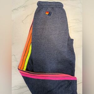 5 Stripe Sweatpants in Heather Navy Neon
Aviator Nation size small
